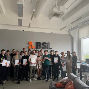 Наши резиденты проходят стажировку в IT-компании BSL - Школа программирования для детей, компьютерные курсы для школьников, начинающих и подростков - KIBERone г. Дзвели Тбилиси
